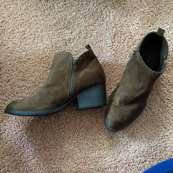 Women's Sonoma Booties 9 - Picture 1 of 5